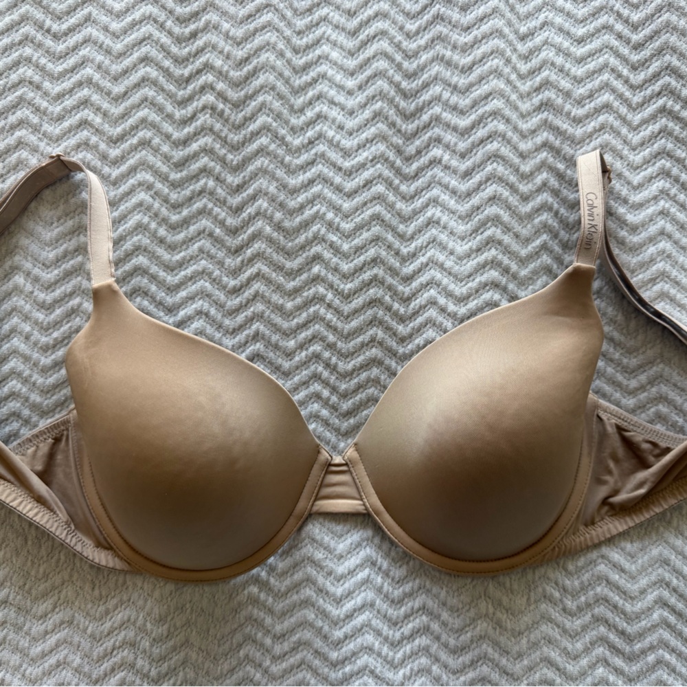 Calvin Klein Nude T Shirt Bra 36C Smooth Lightly Lined Everyday - Picture 2 of 8